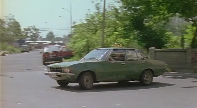 http://i29.photobucket.com/albums/c268/VuleGSBeograd/Nebeska udica/Opel Rekord/Nepoznat8.jpg